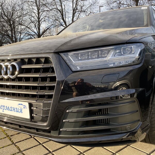 Audi SQ7 из Германии (23771)