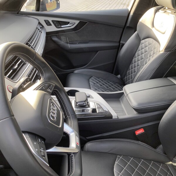 Audi SQ7 из Германии (23800)