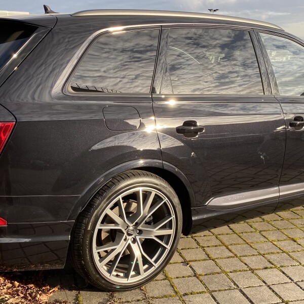 Audi SQ7 из Германии (23792)