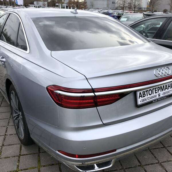 Audi A8  из Германии (24349)