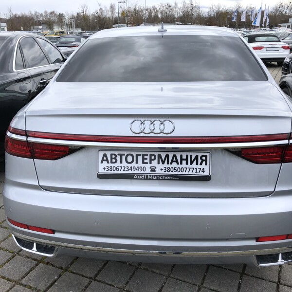 Audi A8  из Германии (24346)