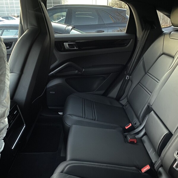 Porsche Cayenne из Германии (24533)