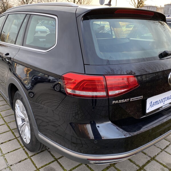 Volkswagen Alltrack из Германии (24749)