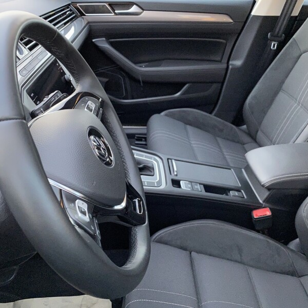 Volkswagen Alltrack из Германии (24761)
