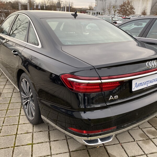 Audi A8  из Германии (25061)