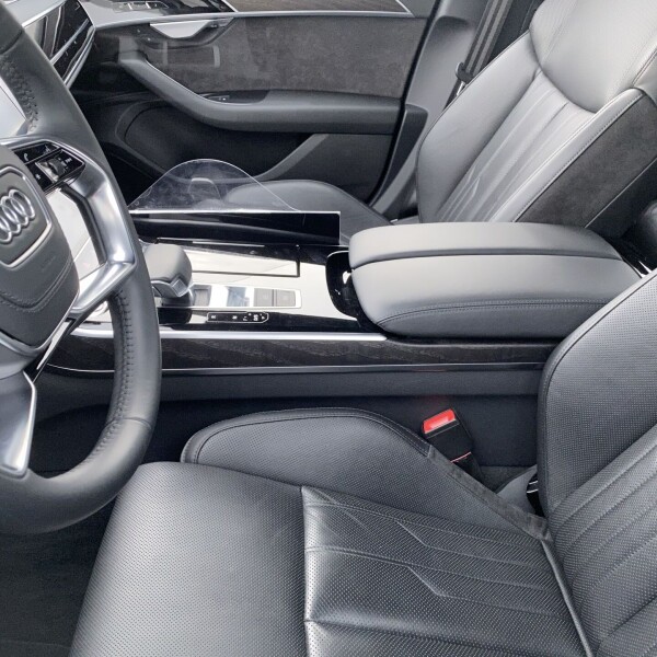 Audi A8  из Германии (25074)