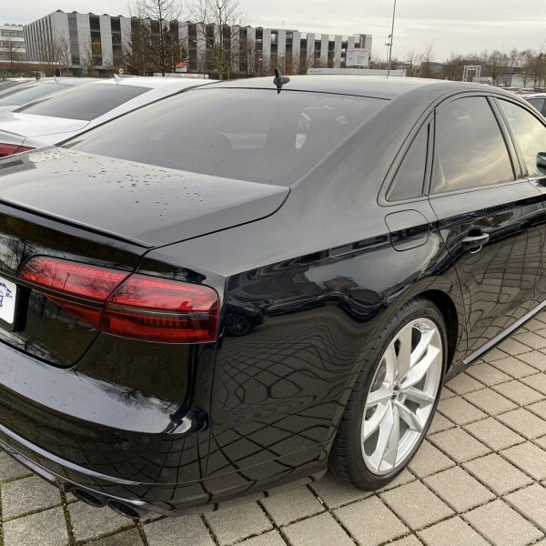 Audi S8  из Германии (25494)