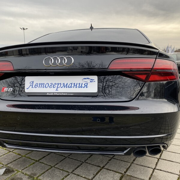 Audi S8  из Германии (25491)