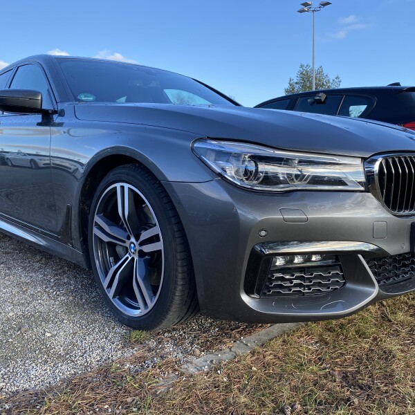 BMW 7-серии из Германии (25677)
