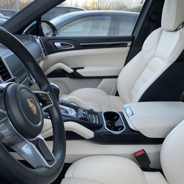 Porsche Cayenne из Германии (25915)