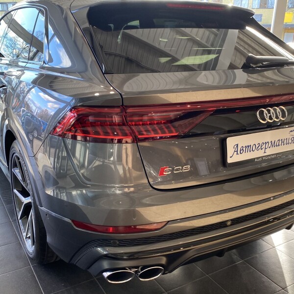 Audi SQ8 из Германии (26163)
