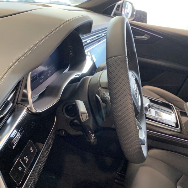 Audi SQ7 из Германии (26176)