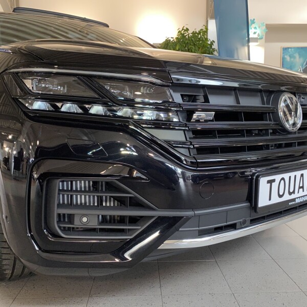 Volkswagen Touareg из Германии (26291)