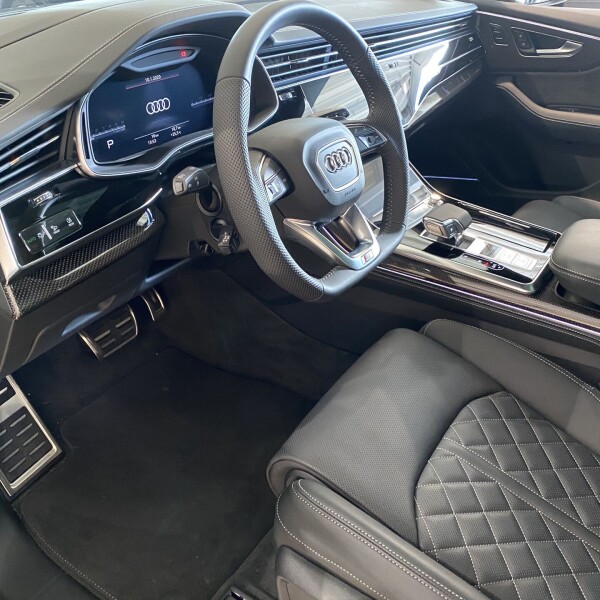 Audi SQ8 из Германии (26448)