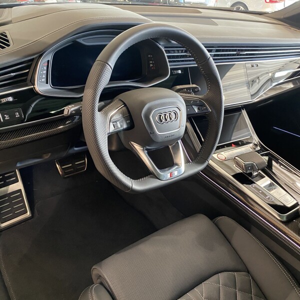 Audi SQ8 из Германии (26455)