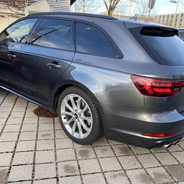 Audi S4 из Германии (26870)