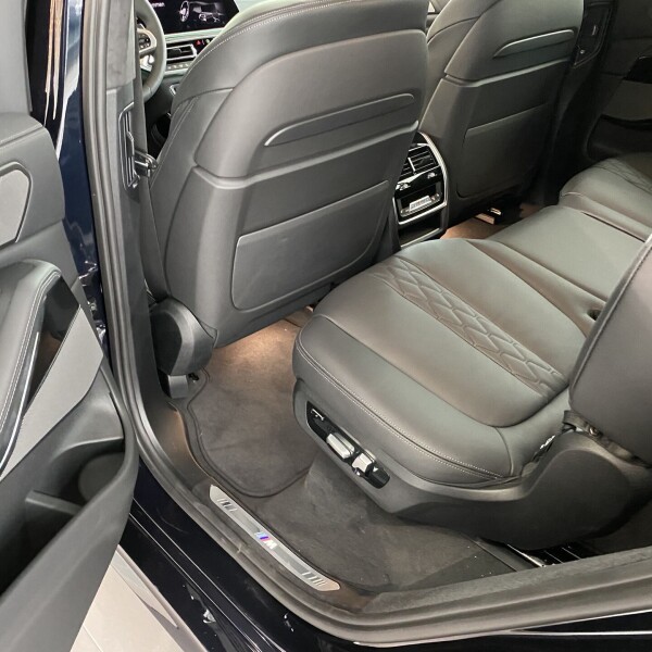 BMW X7 из Германии (28881)
