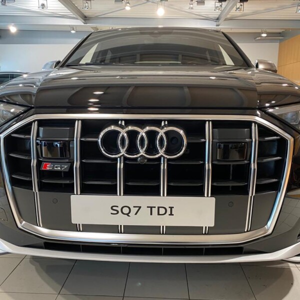 Audi SQ7 из Германии (29448)