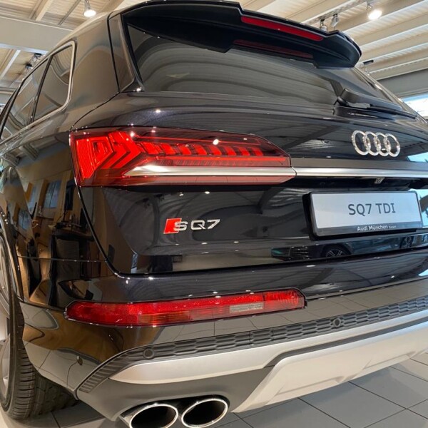 Audi SQ7 из Германии (29455)