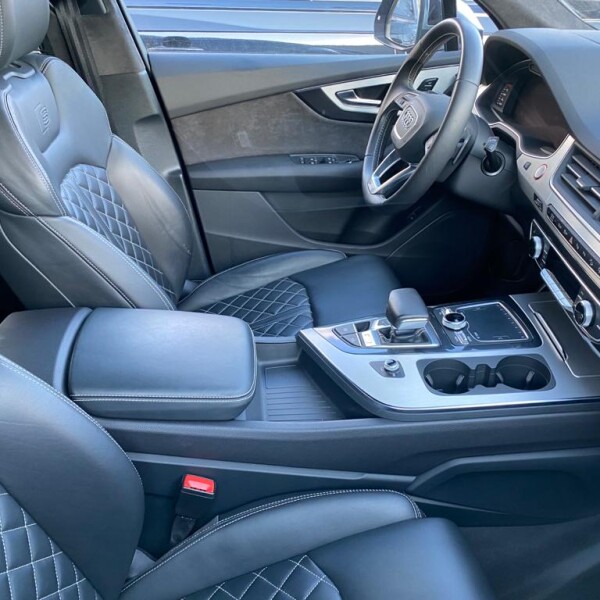 Audi Q7 из Германии (29592)