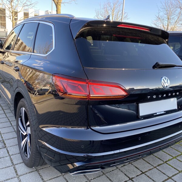Volkswagen Touareg из Германии (29640)