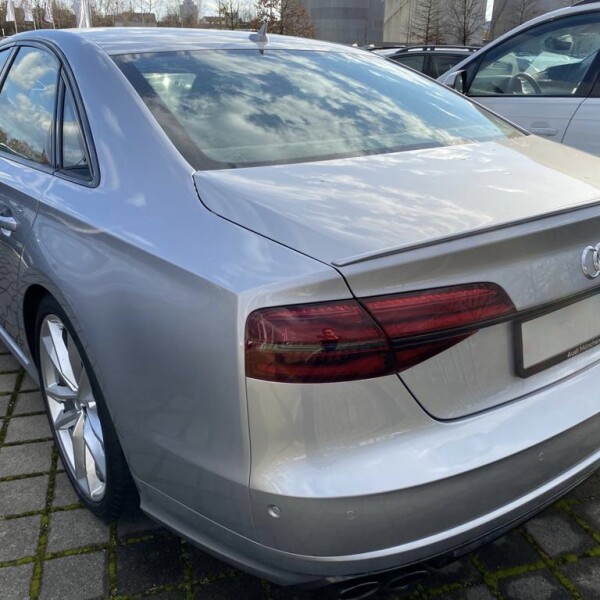 Audi S8  из Германии (29682)