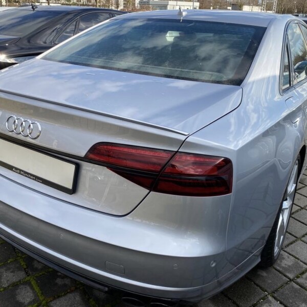 Audi S8  из Германии (29688)