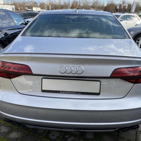 Audi S8  из Германии (29685)