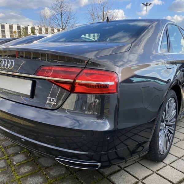 Audi A8  из Германии (29995)