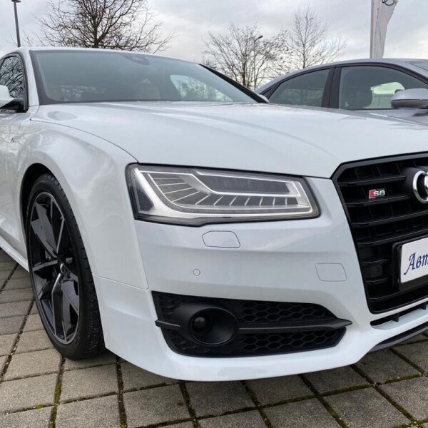 Audi S8  из Германии (31005)
