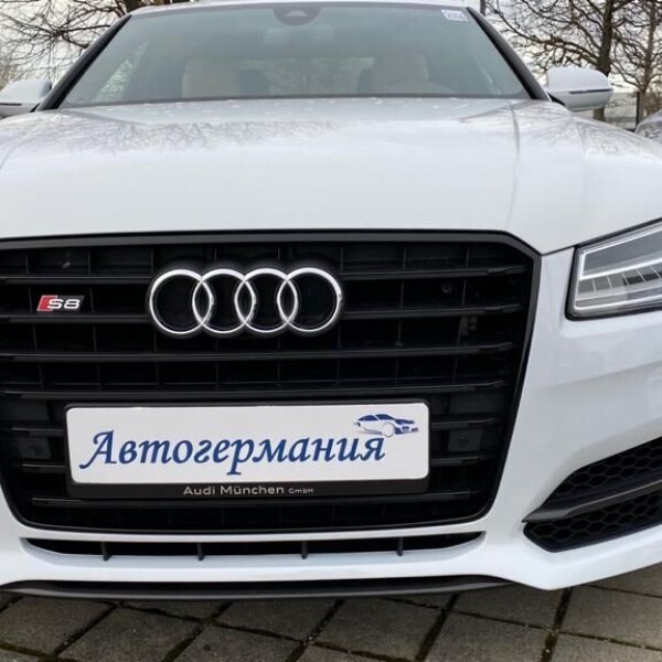 Audi S8  из Германии (30993)