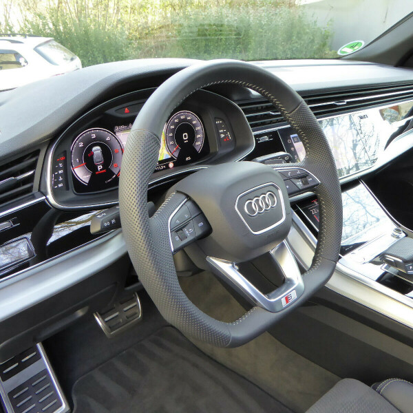 Audi Q8 из Германии (31130)
