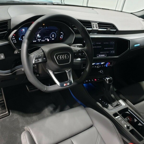 Audi Q3 из Германии (31153)