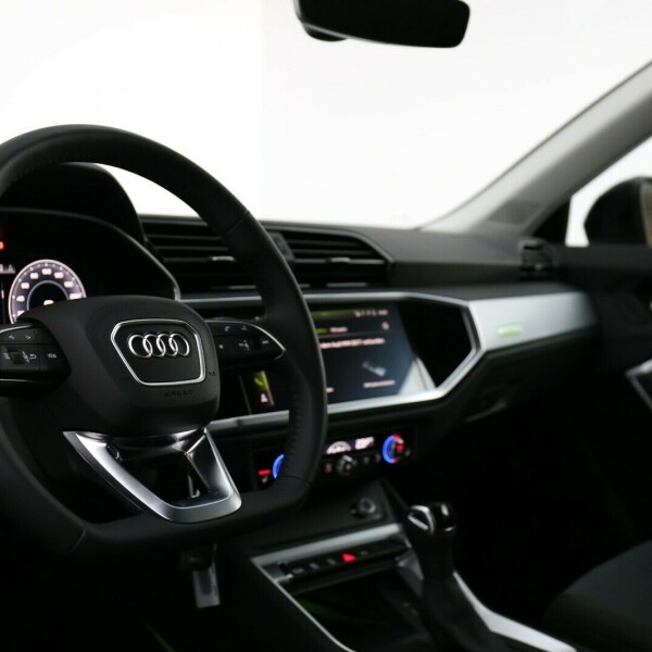 Audi Q3 из Германии (31169)