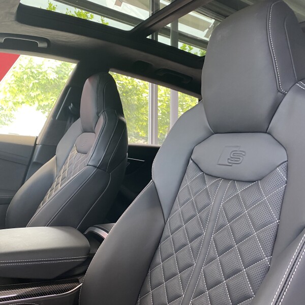 Audi SQ8 из Германии (31444)