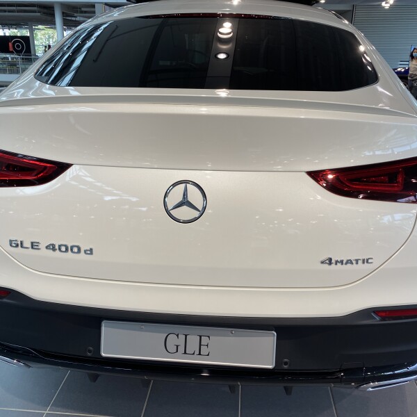 Mercedes-Benz GLE 400 из Германии (31752)