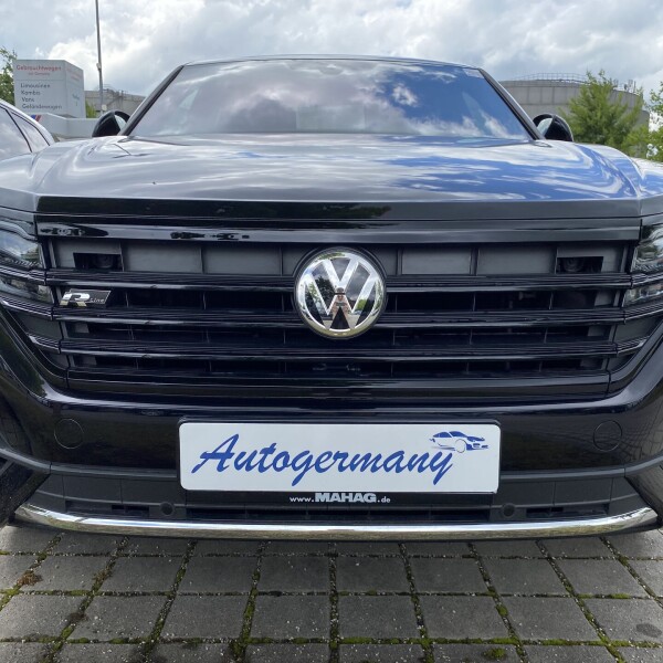 Volkswagen Touareg из Германии (32081)