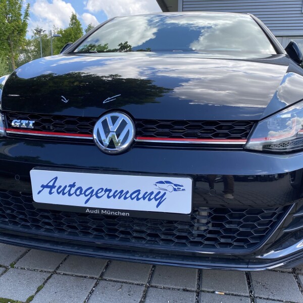 Volkswagen Golf из Германии (32518)