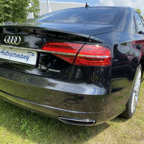 Audi A8  из Германии (32870)