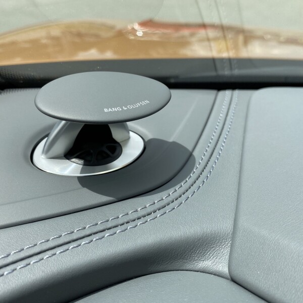 Audi Q8 из Германии (33294)