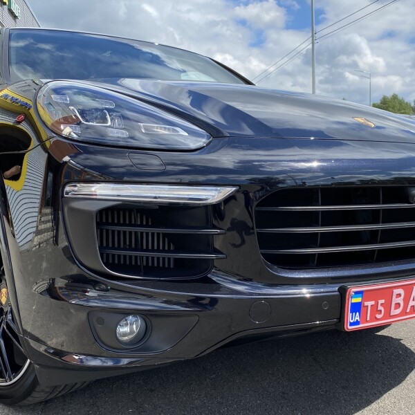 Porsche Cayenne из Германии (33336)