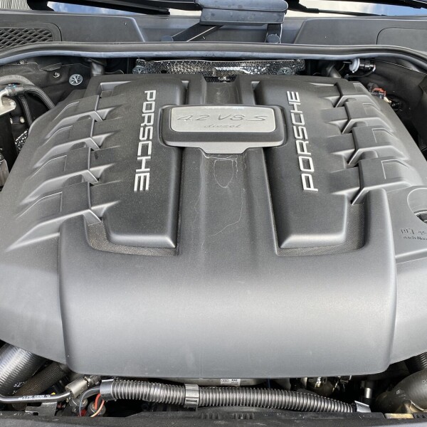 Porsche Cayenne из Германии (33329)