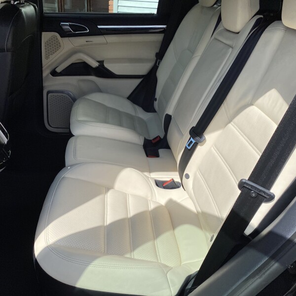 Porsche Cayenne из Германии (33327)