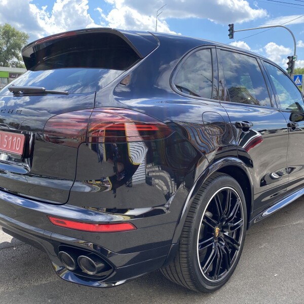 Porsche Cayenne из Германии (33300)