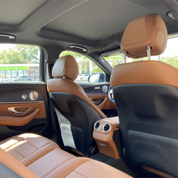 Mercedes-Benz E-Klasse из Германии (33376)