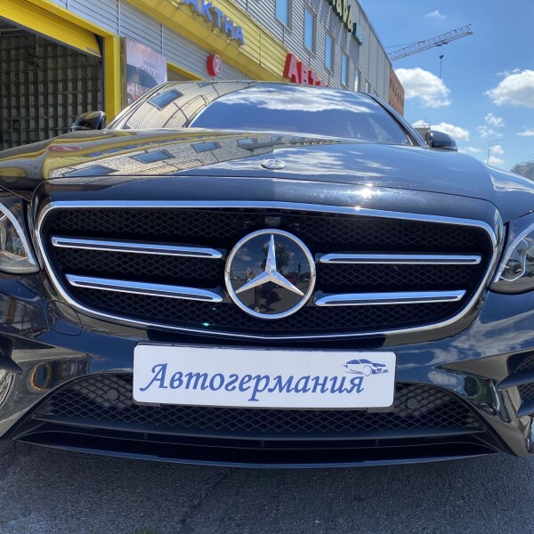 Mercedes-Benz E-Klasse из Германии (33361)