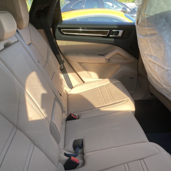 Porsche Cayenne из Германии (33617)