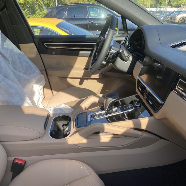 Porsche Cayenne из Германии (33613)