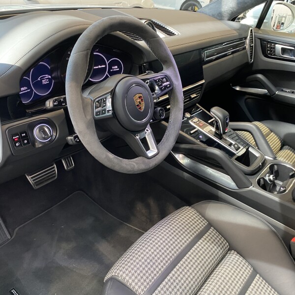 Porsche Cayenne из Германии (34336)
