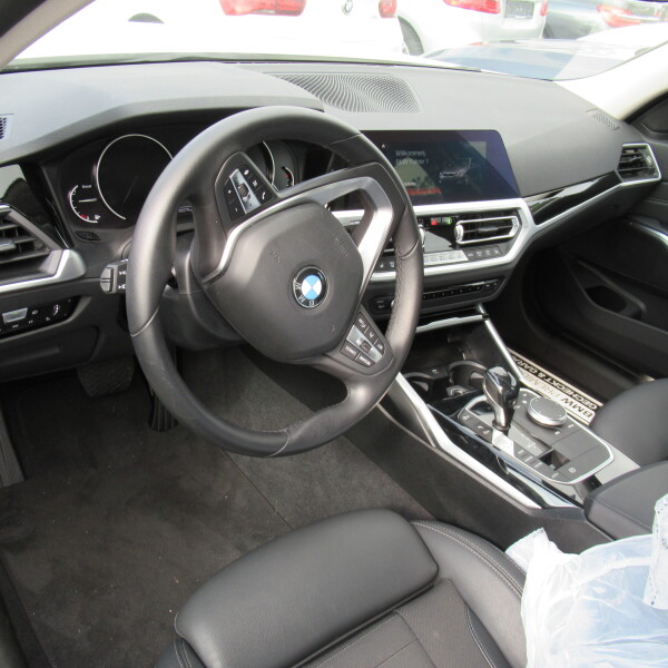 BMW  3-серии из Германии (34845)